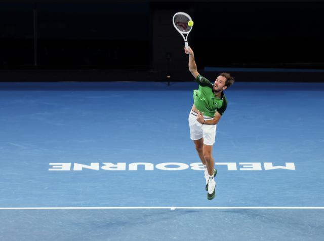 开云APP-梅德维德夫被“让二追三” 三次澳网决赛均铩羽而归