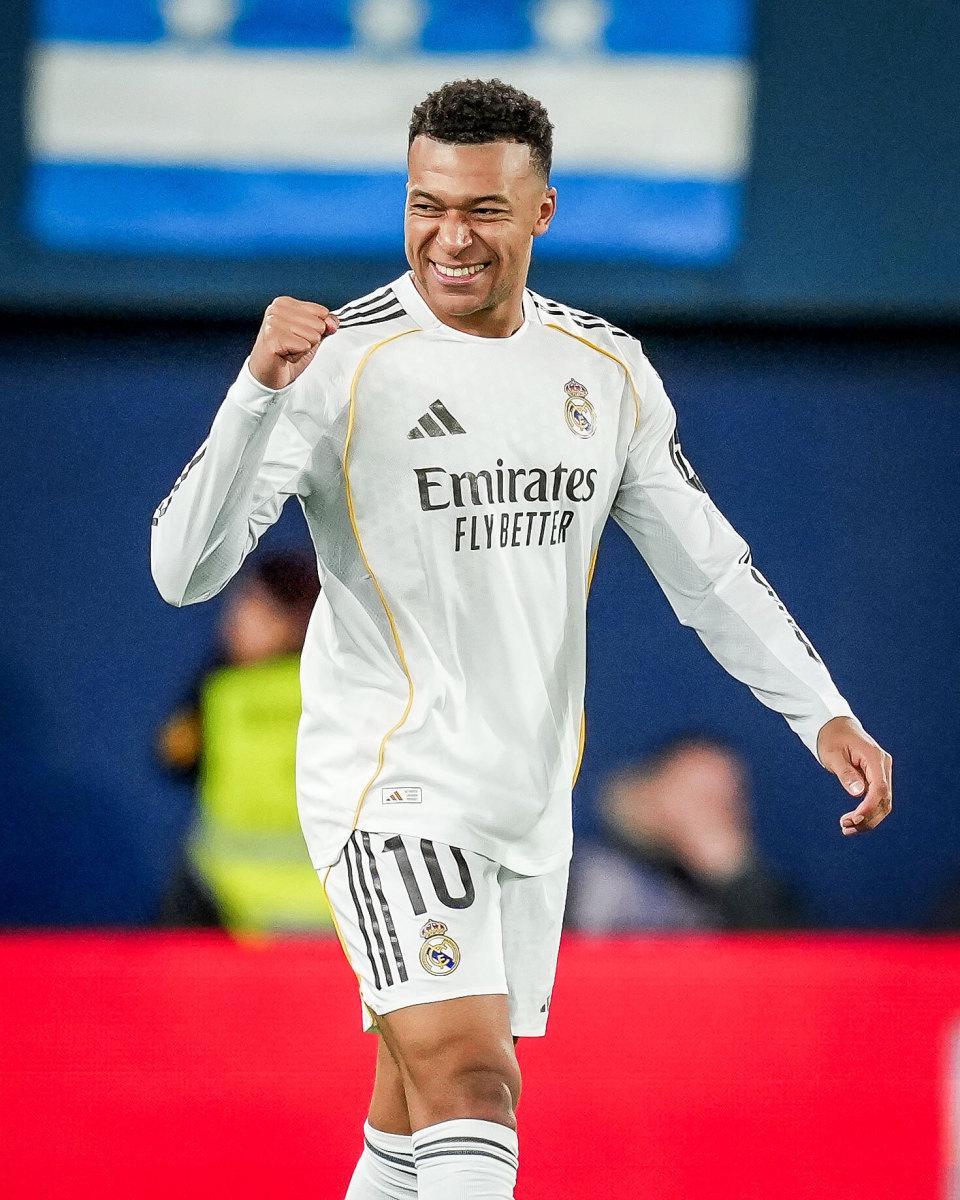 豪门悲喜夜！皇马2-0登顶，姆巴佩双响！利物浦2-3掉队，曼城2-0